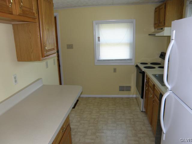 2146 Huckleberry Road Allentown, PA 18104 - Photo 8 of 20 Gallery Image 8