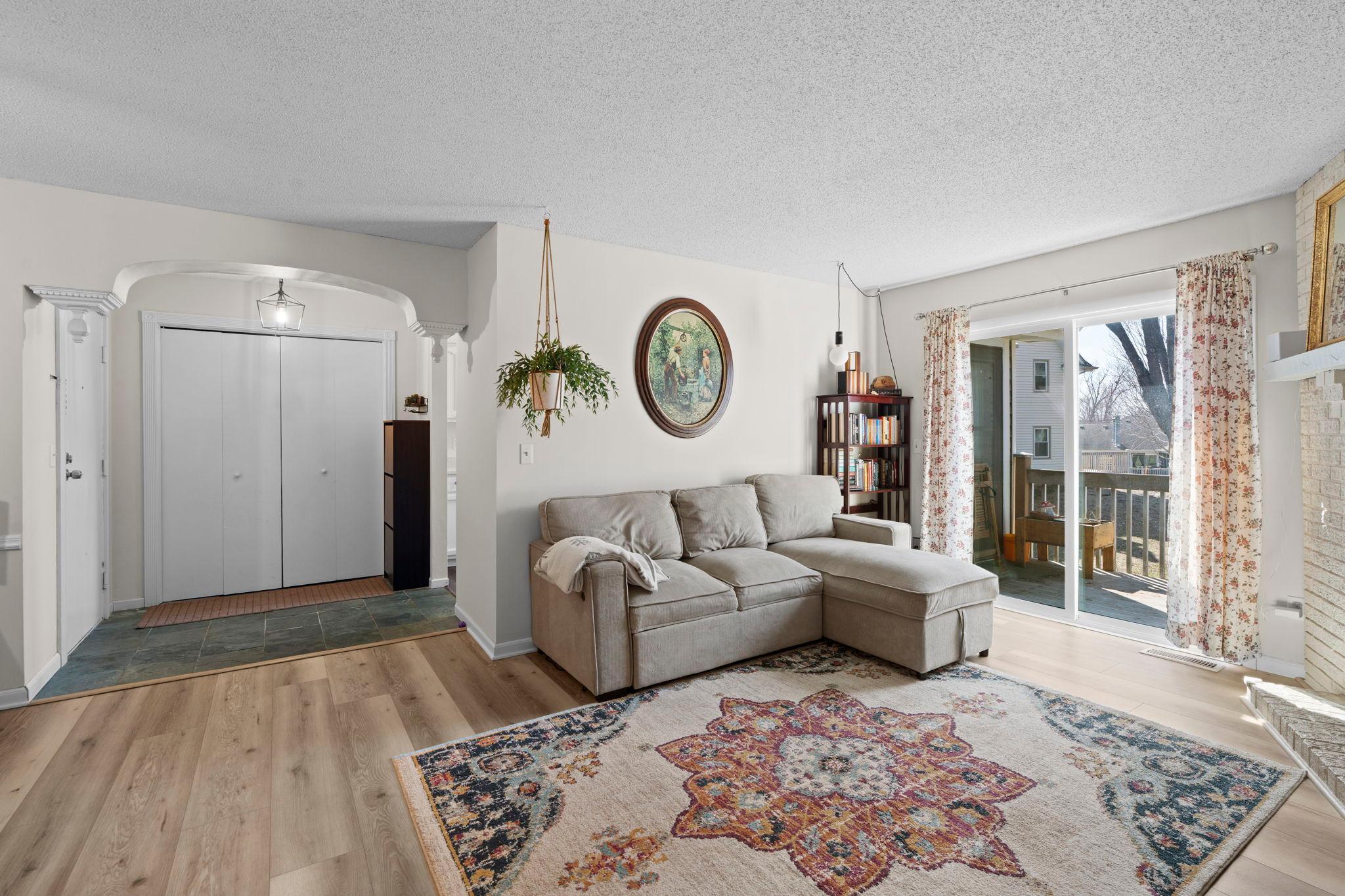 3861 Gold Point, Unit B Eagan, MN 55122 - Photo 7 of 57