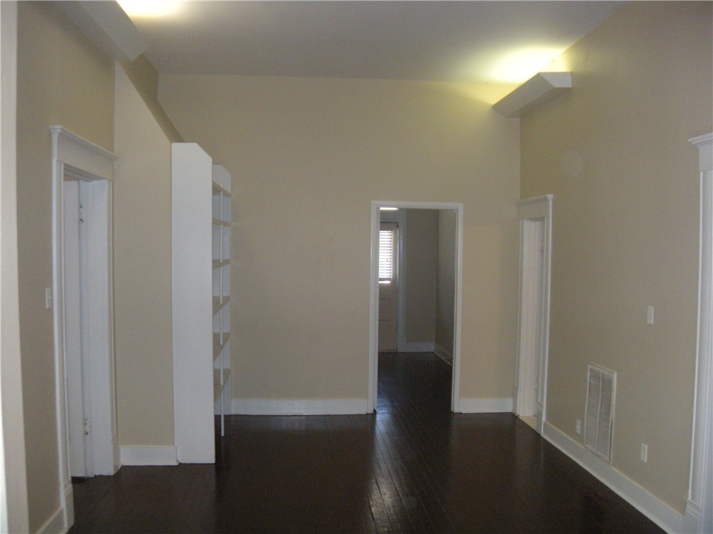 915 West 23rd Street, Unit C Austin, TX 78705 - Photo 3 of 22 a view of empty room