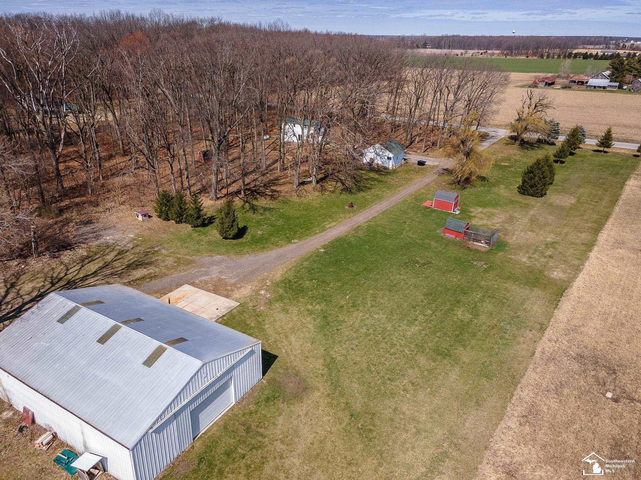 7675 Stewart Road Monroe, MI 48162 - Photo 1 of 55