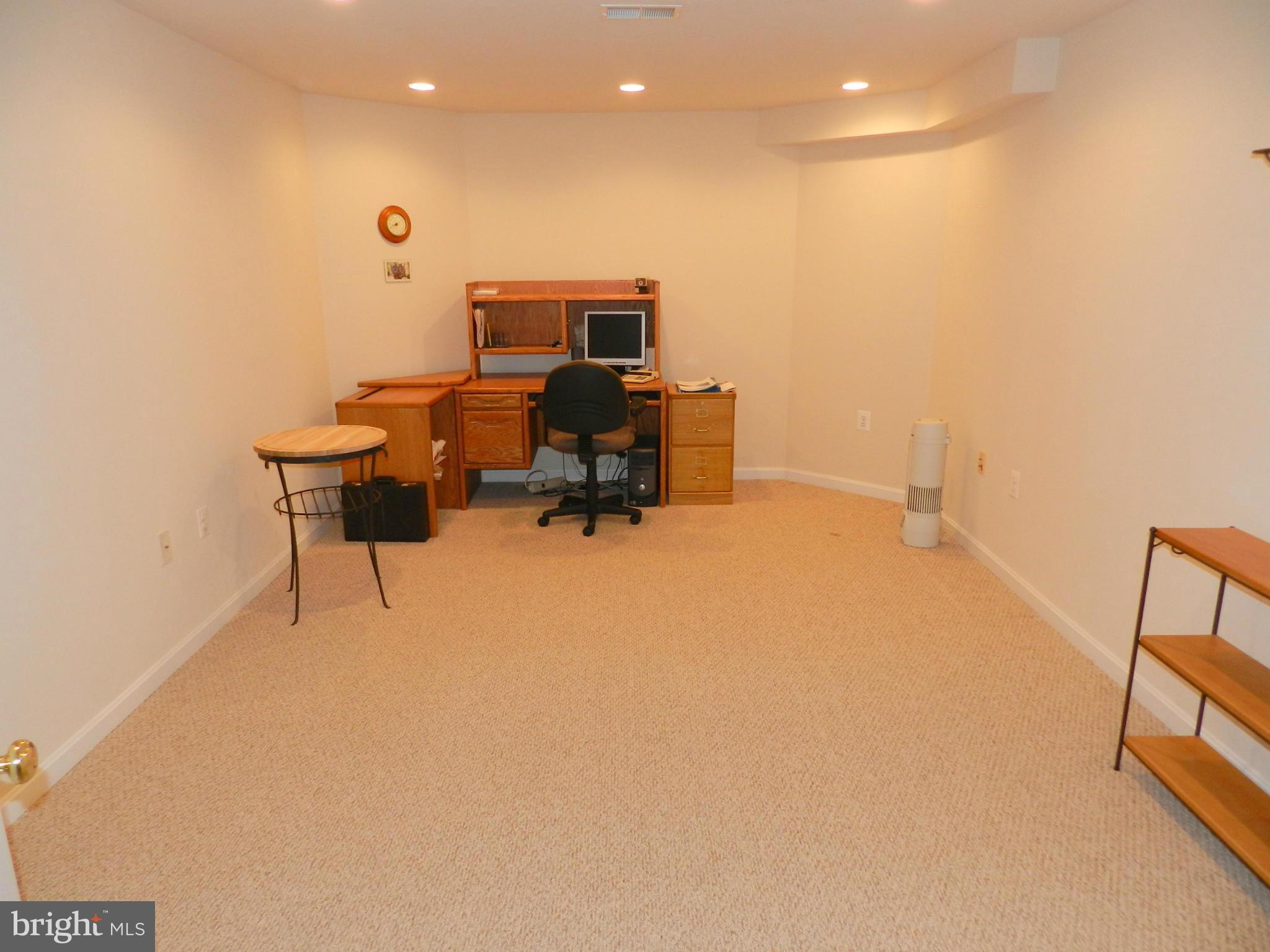 18401 Barnesville Road Barnesville, MD 20838 - Photo 23 of 30 a view of a workspace with furniture