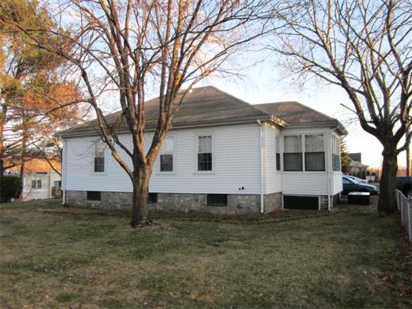 123 Fulton Street Woonsocket, RI 02895 - Photo 4 of 9