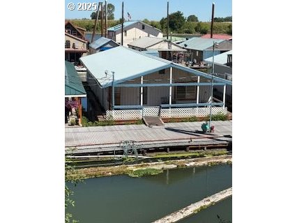 50350 Cowens Road, Unit 8 Scappoose, OR 97056 - Photo 2 of 8
