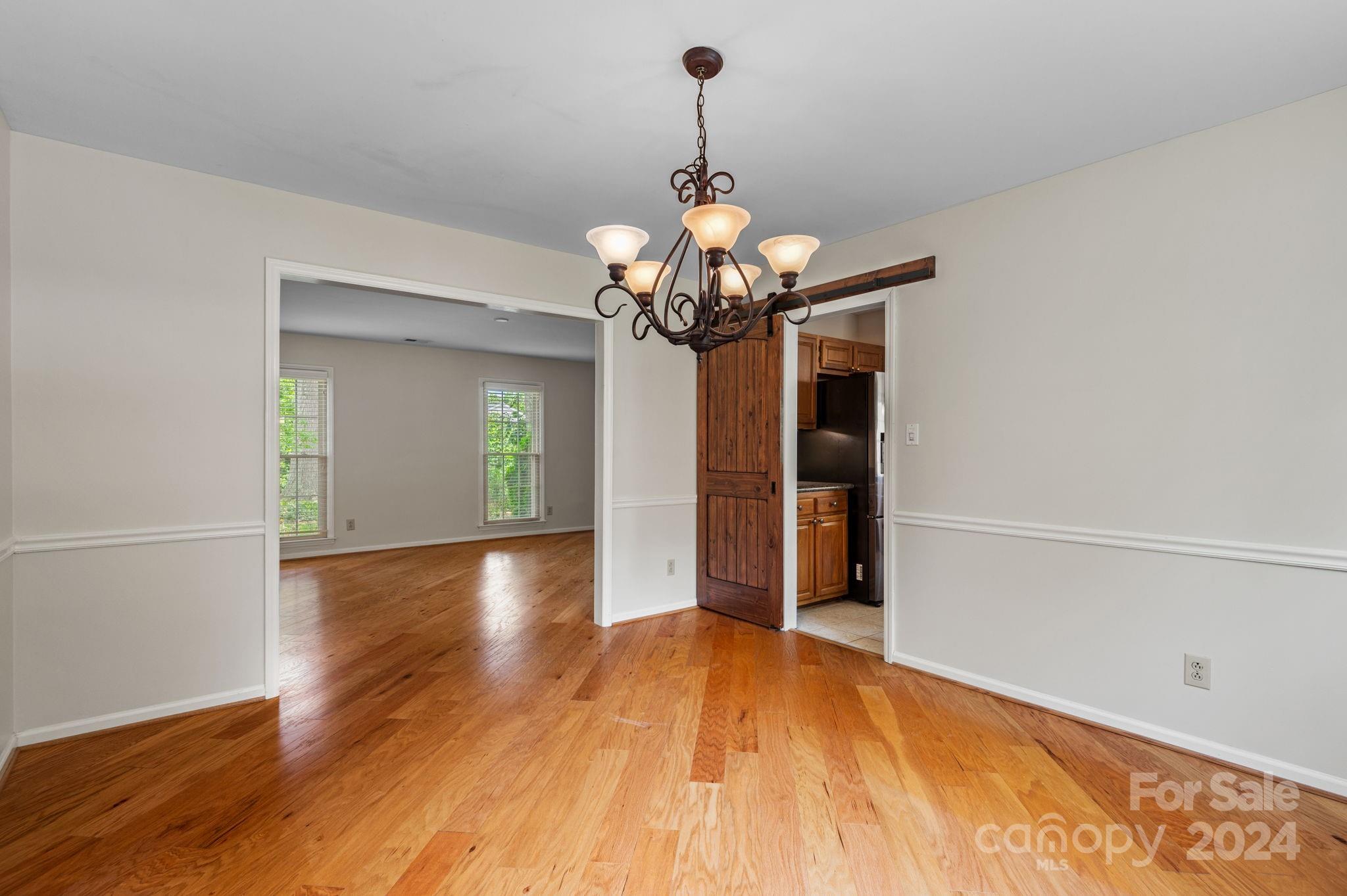 617 Fredricksburg Road Matthews, NC 28105 - Photo 8 of 36 Gallery Image 8