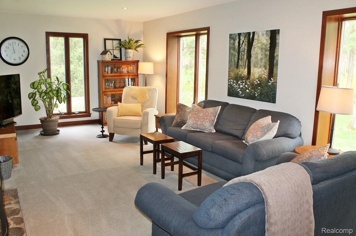 51250 Hanford Road Canton, MI 48187 - Photo 26 of 74 Family Room