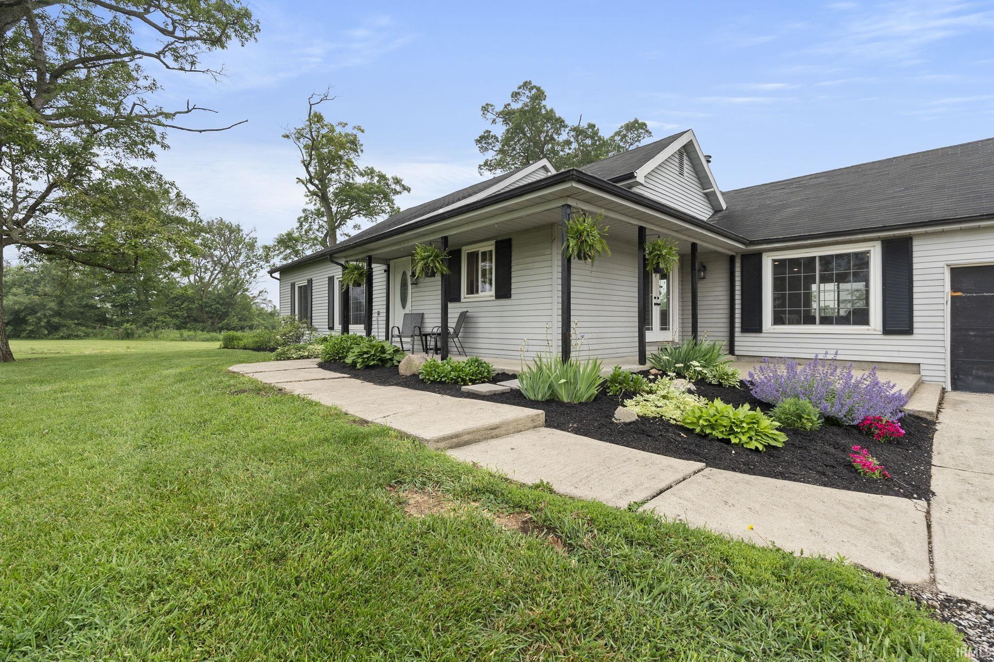 10805 Johnson Road Fort Wayne, IN 46818 - Photo 5 of 35