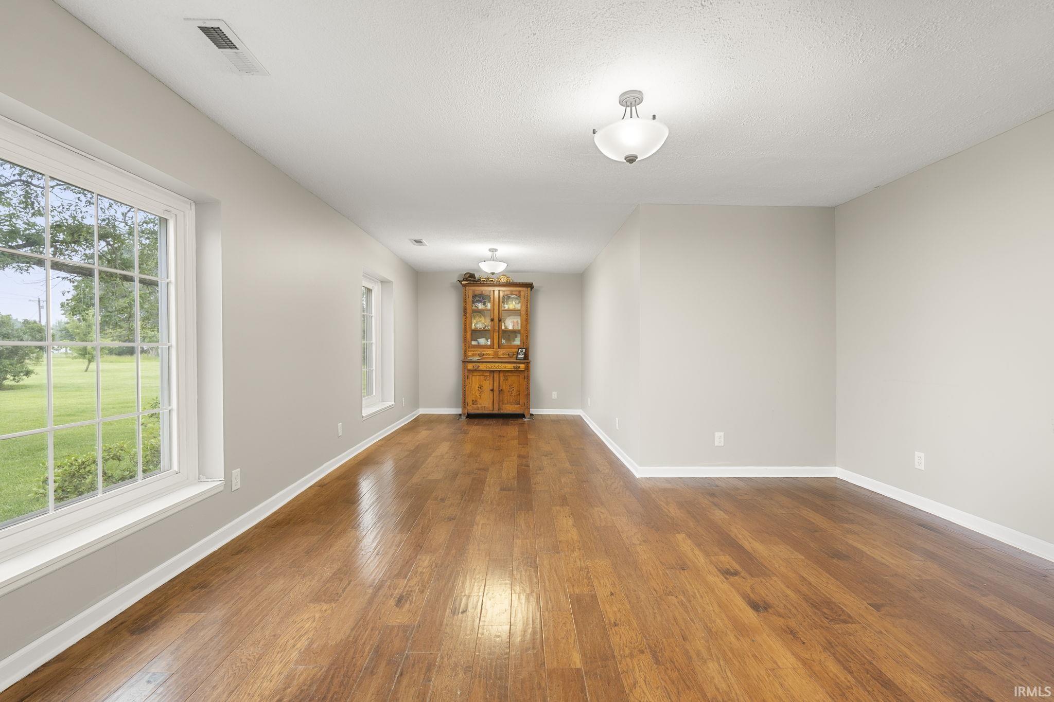 10805 Johnson Road Fort Wayne, IN 46818 - Photo 8 of 35