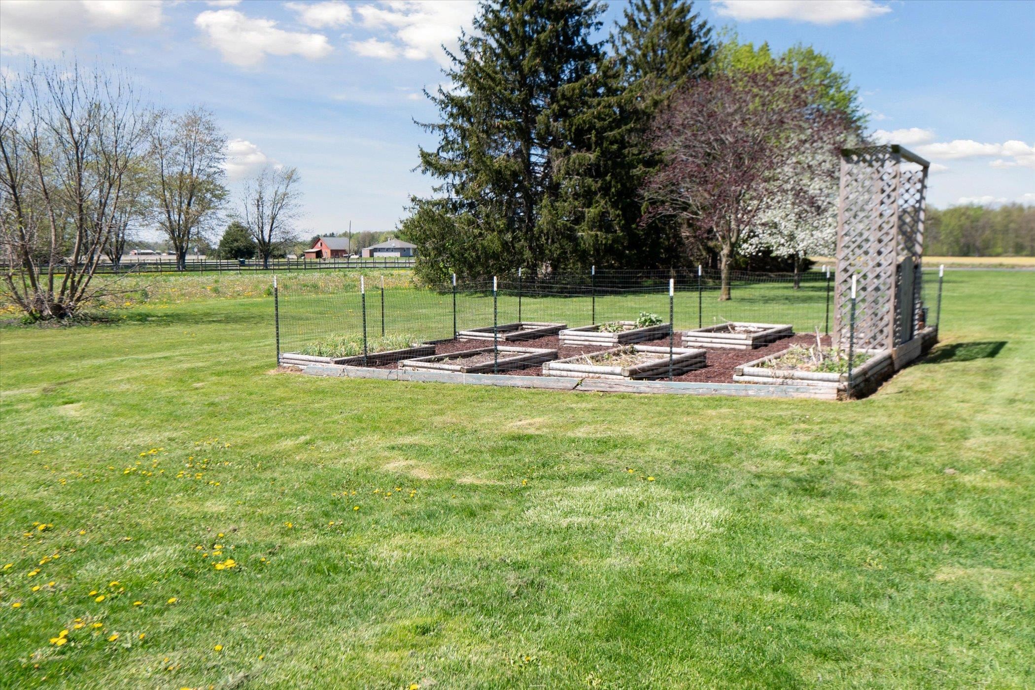 11375 Vasold Road Freeland, MI 48623 - Photo 43 of 47