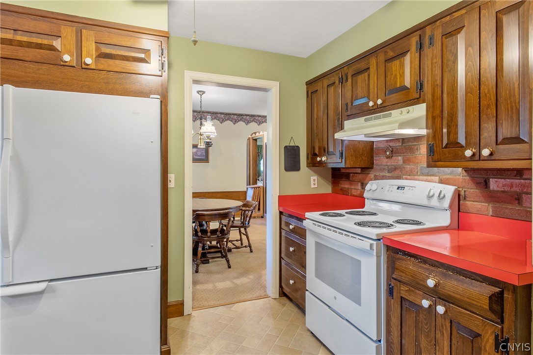 225 Kasson Road Camillus, NY 13031 - Photo 13 of 43