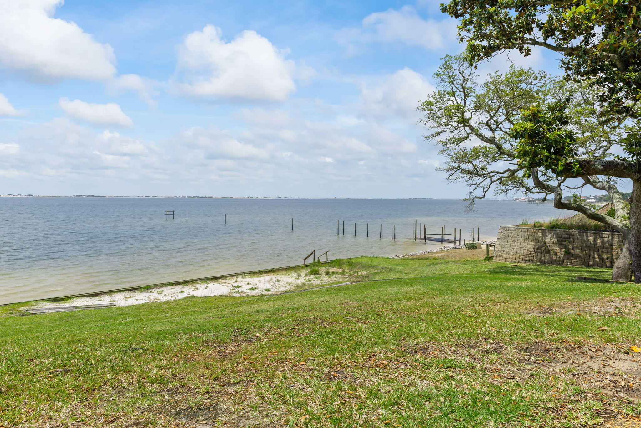 2062 Blue View Court Navarre, FL 32566 - Photo 13 of 74 Blue View-34
