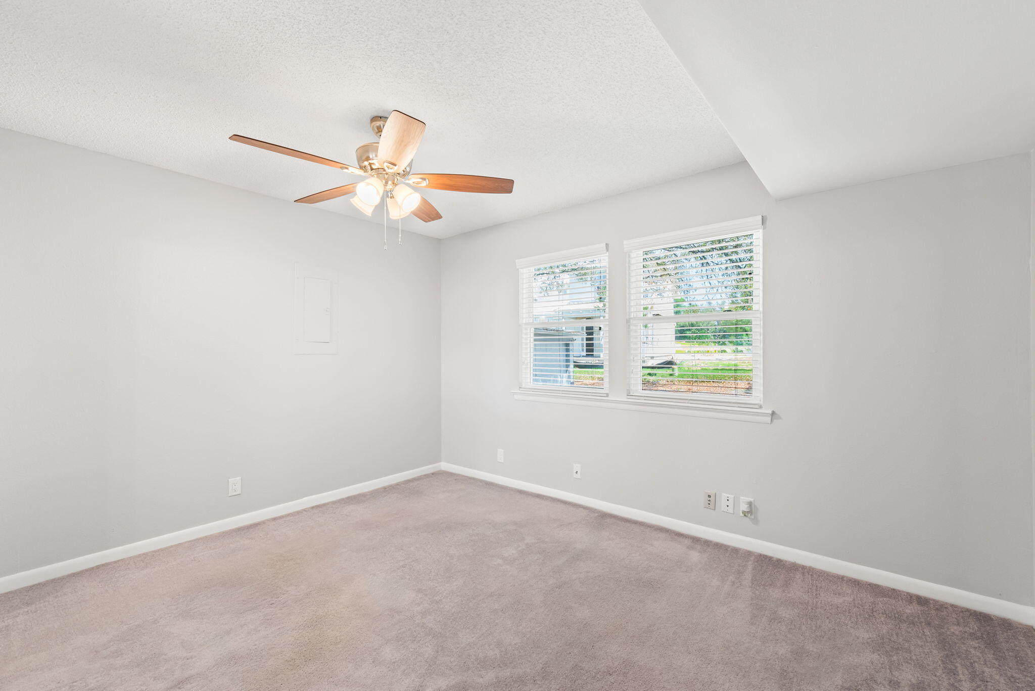 2062 Blue View Court Navarre, FL 32566 - Photo 41 of 74 Blue View-29