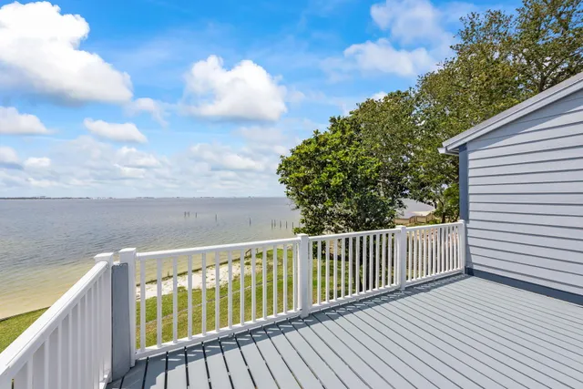 $1,095,000 | 2062 Blue View Court, Navarre, FL 32566