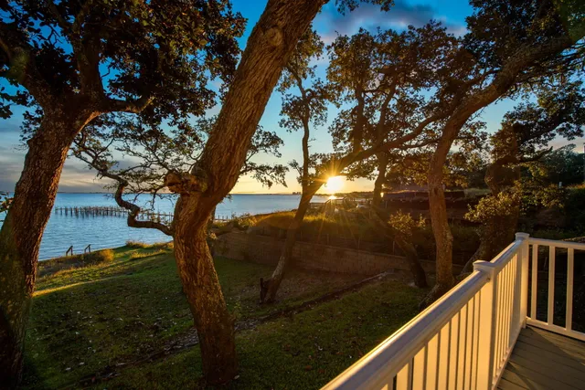 $1,095,000 | 2062 Blue View Court, Navarre, FL 32566