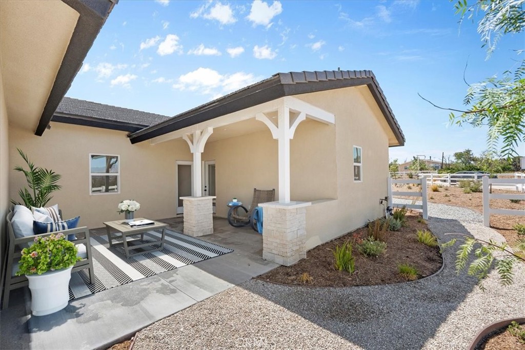 10830 Emerson Road Oak Hills, CA 92344 - Photo 6 of 50 Virtually staged