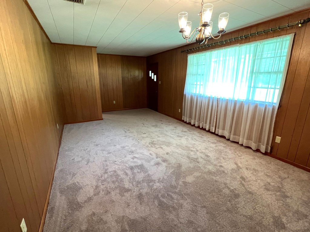 1047 Welsh Road Magnolia, MS 39652 - Photo 14 of 32 Living room