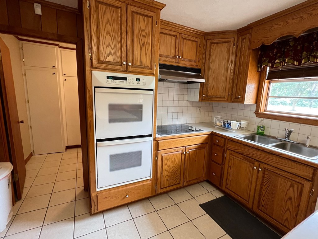 1047 Welsh Road Magnolia, MS 39652 - Photo 4 of 32 Kitchen