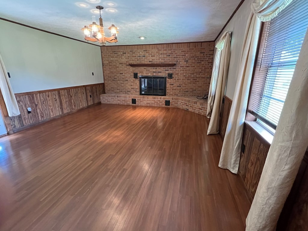 1047 Welsh Road Magnolia, MS 39652 - Photo 10 of 32 Family room