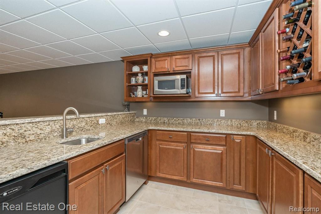 545 Andover Court, Unit 37 Rochester Hills, MI 48306 - Photo 28 of 37