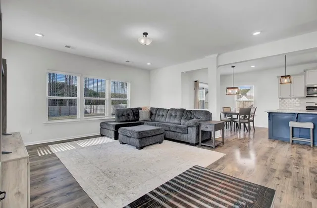 $2,795 | 522 Purple Finch Road, Summerville, SC 29486