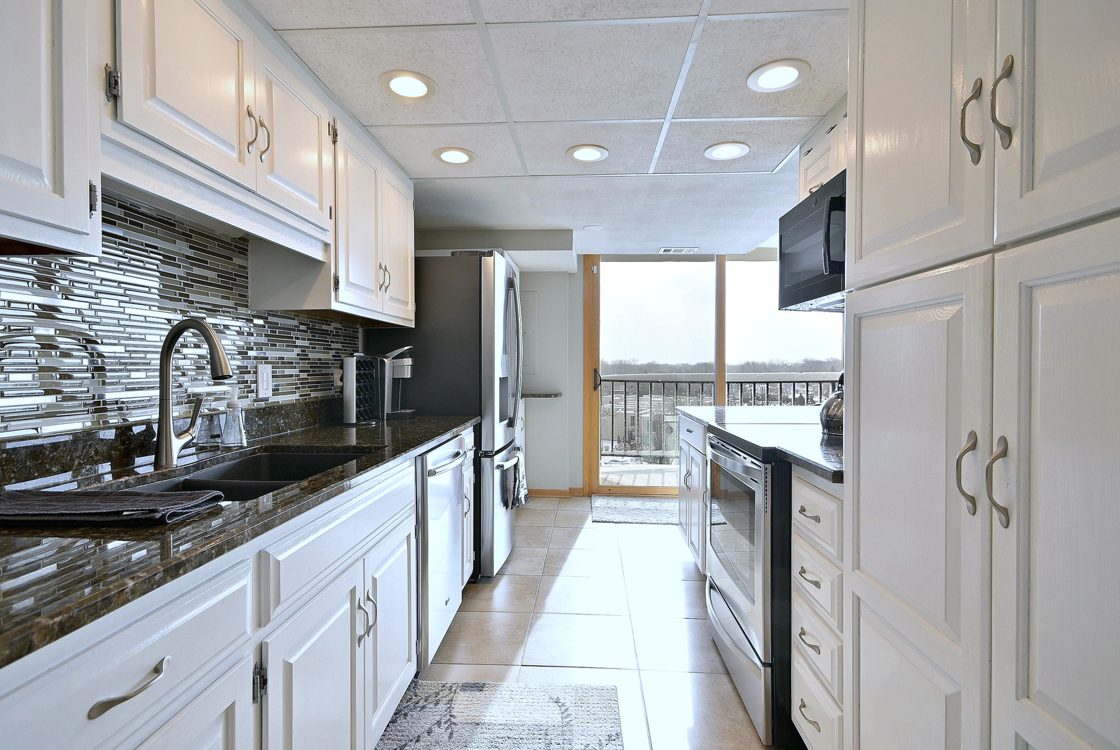 2 South Atrium Way, Unit 606 Elmhurst, IL 60126 - Photo 18 of 52