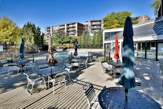 2 South Atrium Way, Unit 606 Elmhurst, IL 60126 - Photo 49 of 52