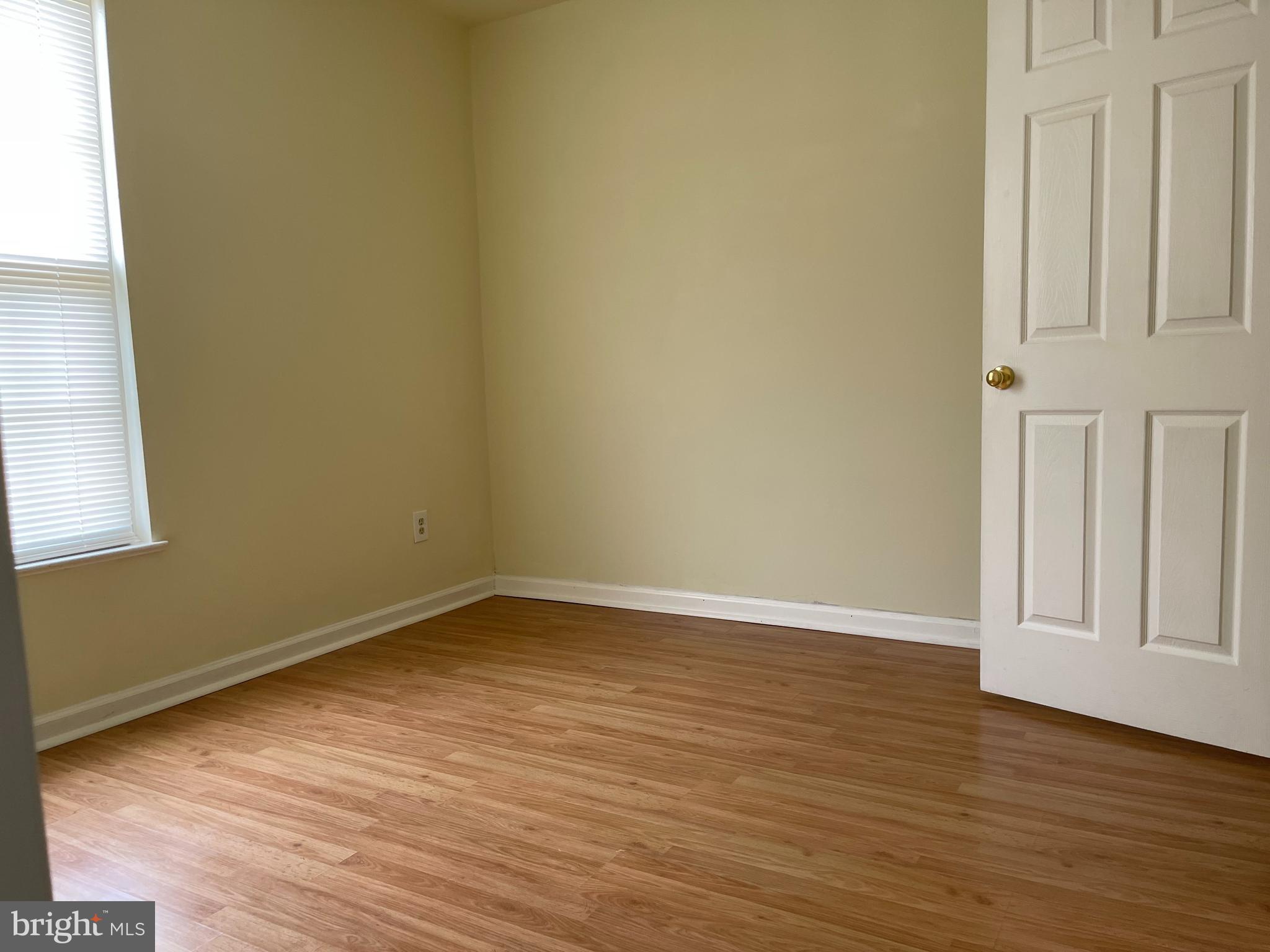 21054 Cornerpost Square Ashburn, VA 20147 - Photo 11 of 27