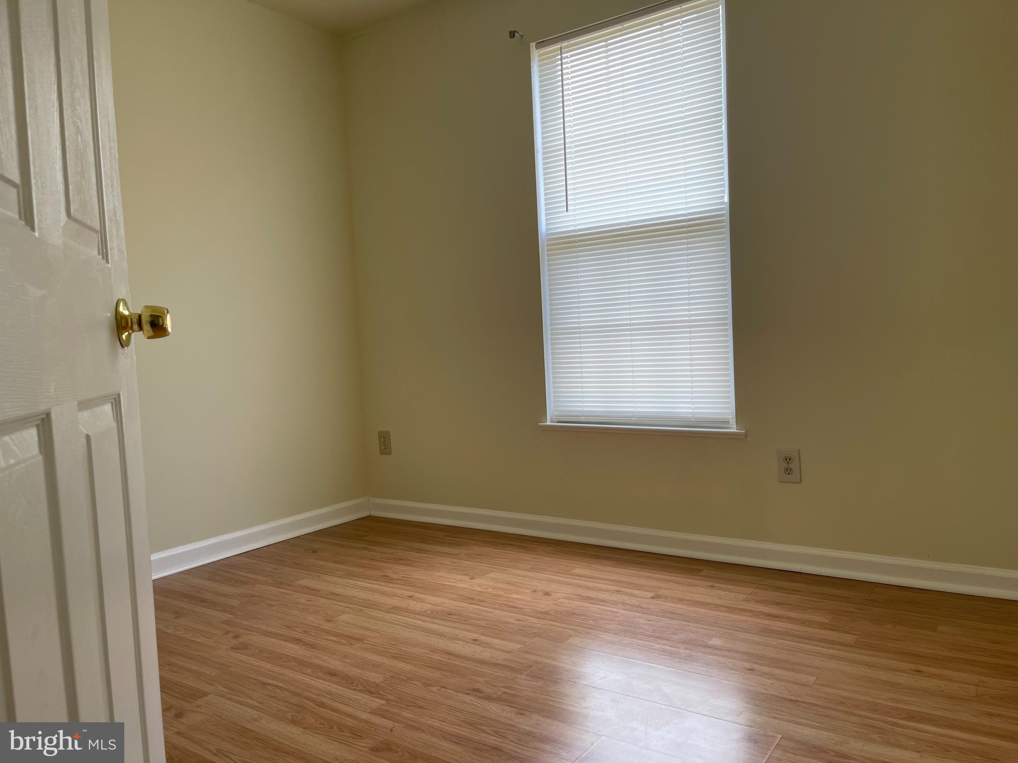 21054 Cornerpost Square Ashburn, VA 20147 - Photo 12 of 27