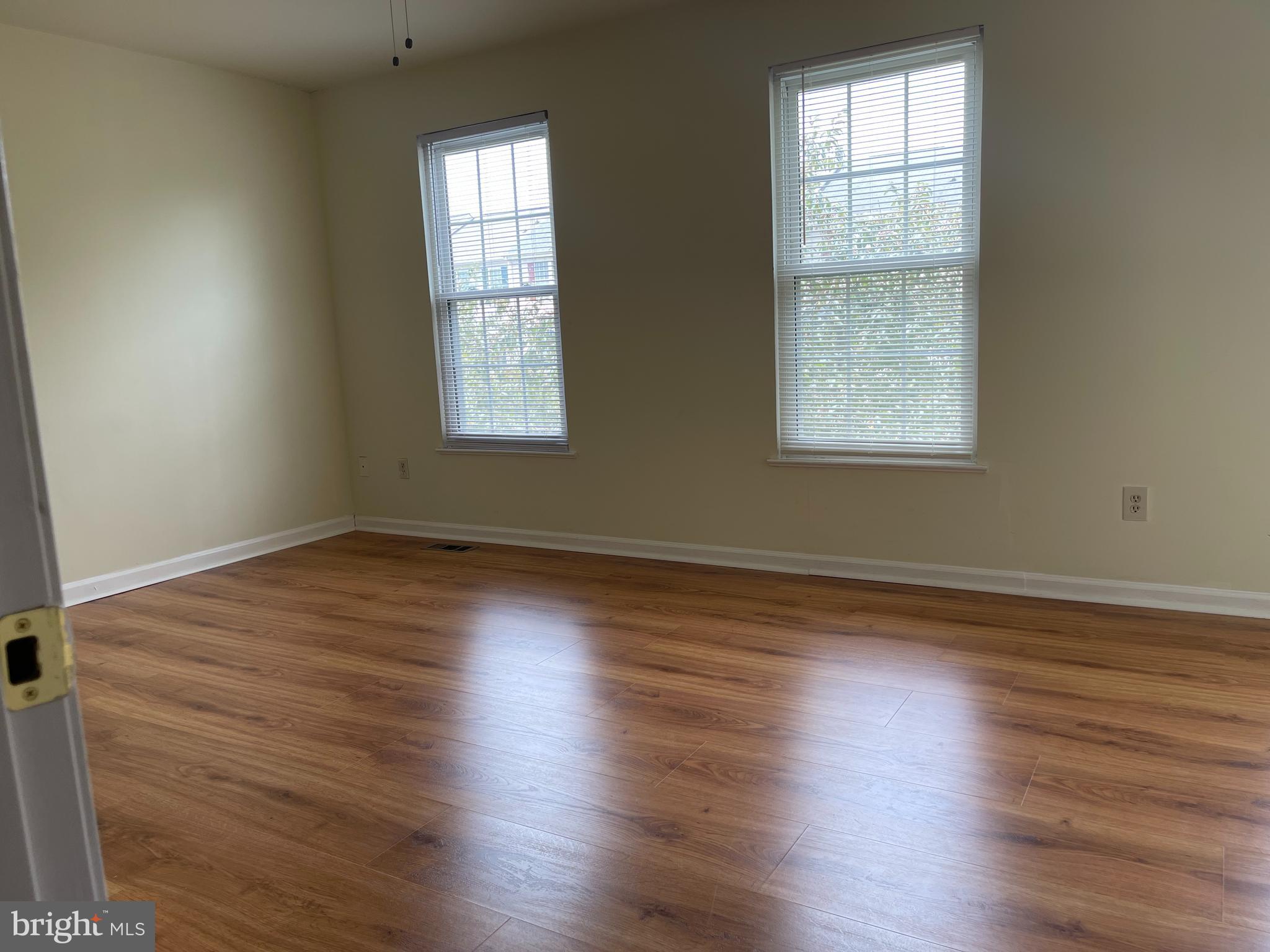 21054 Cornerpost Square Ashburn, VA 20147 - Photo 15 of 27