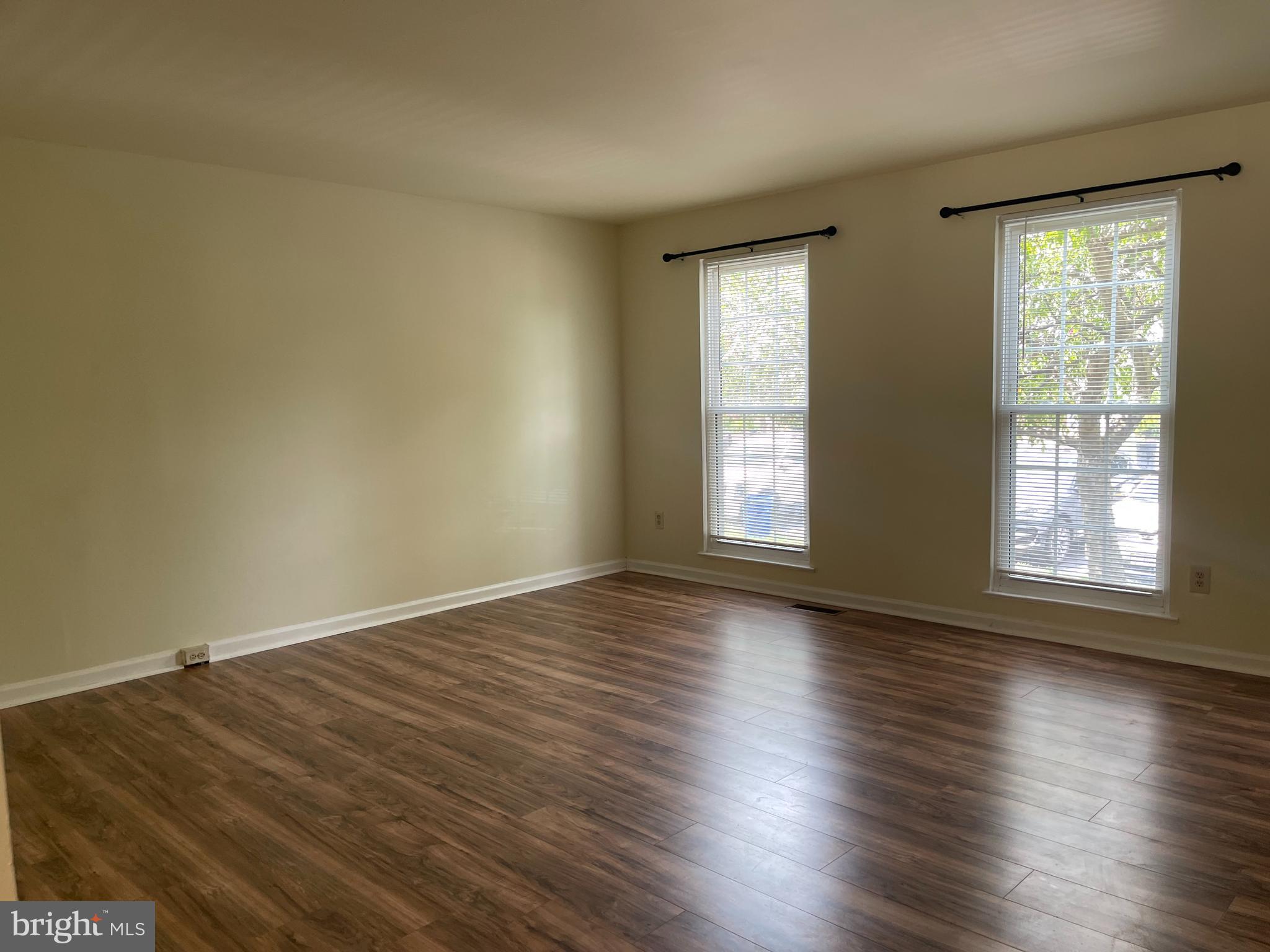 21054 Cornerpost Square Ashburn, VA 20147 - Photo 4 of 27