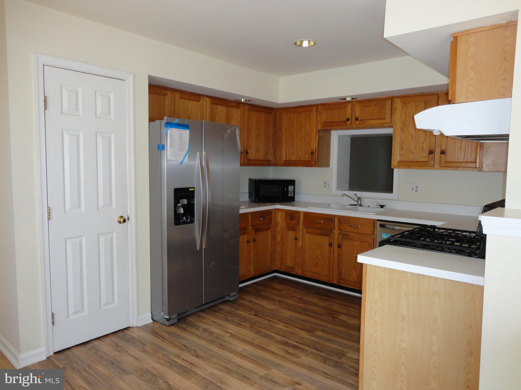 21054 Cornerpost Square Ashburn, VA 20147 - Photo 6 of 27