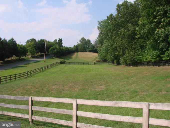 6711 Carters Run Road Marshall, VA 20115 - Photo 3 of 16 a view of a field with grass
