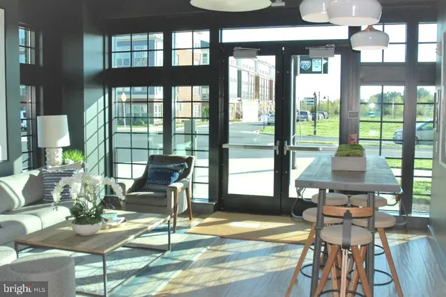 $2,075 | 510 Diamondback Drive, Unit 371, Gaithersburg, MD 20878