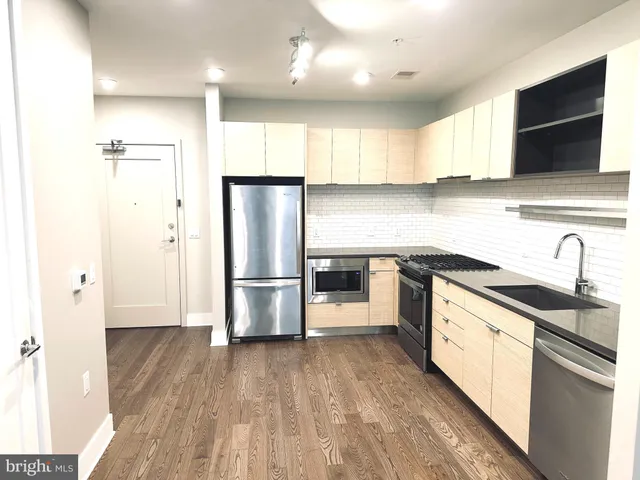 $2,075 | 510 Diamondback Drive, Unit 371, Gaithersburg, MD 20878