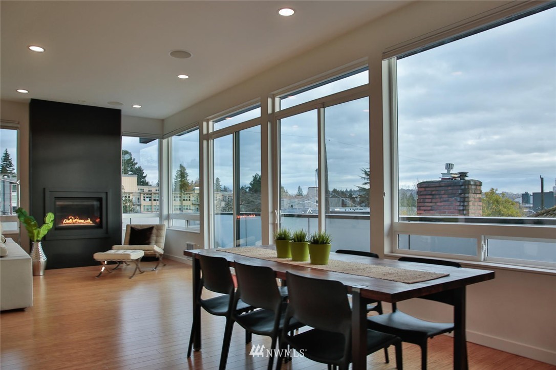 3929 Midvale Avenue North Seattle, WA 98103 - Photo 15 of 25 Gallery Image 15