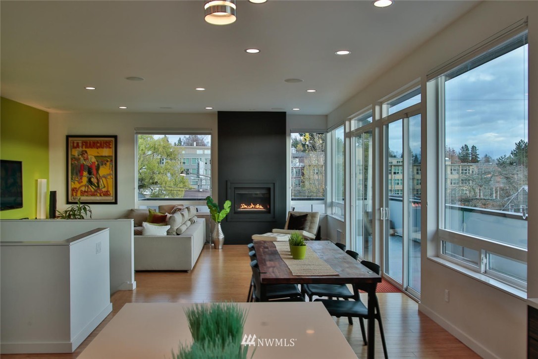 3929 Midvale Avenue North Seattle, WA 98103 - Photo 18 of 25 Gallery Image 18