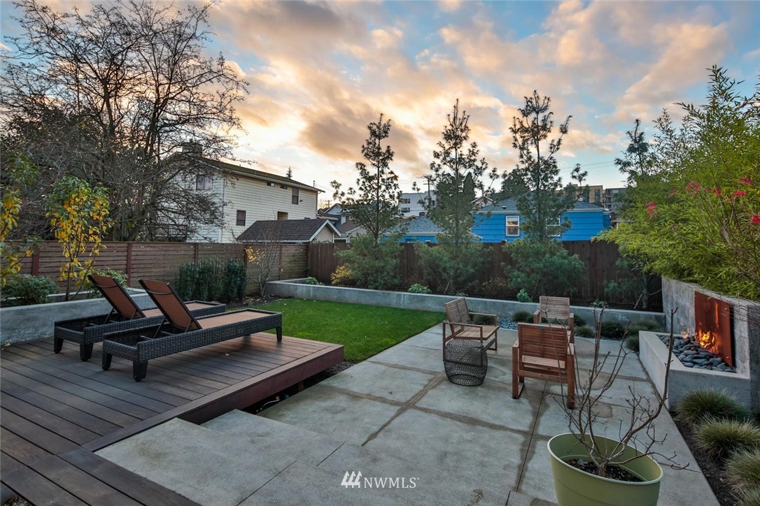 3929 Midvale Avenue North Seattle, WA 98103 - Photo 23 of 25 Gallery Image 23