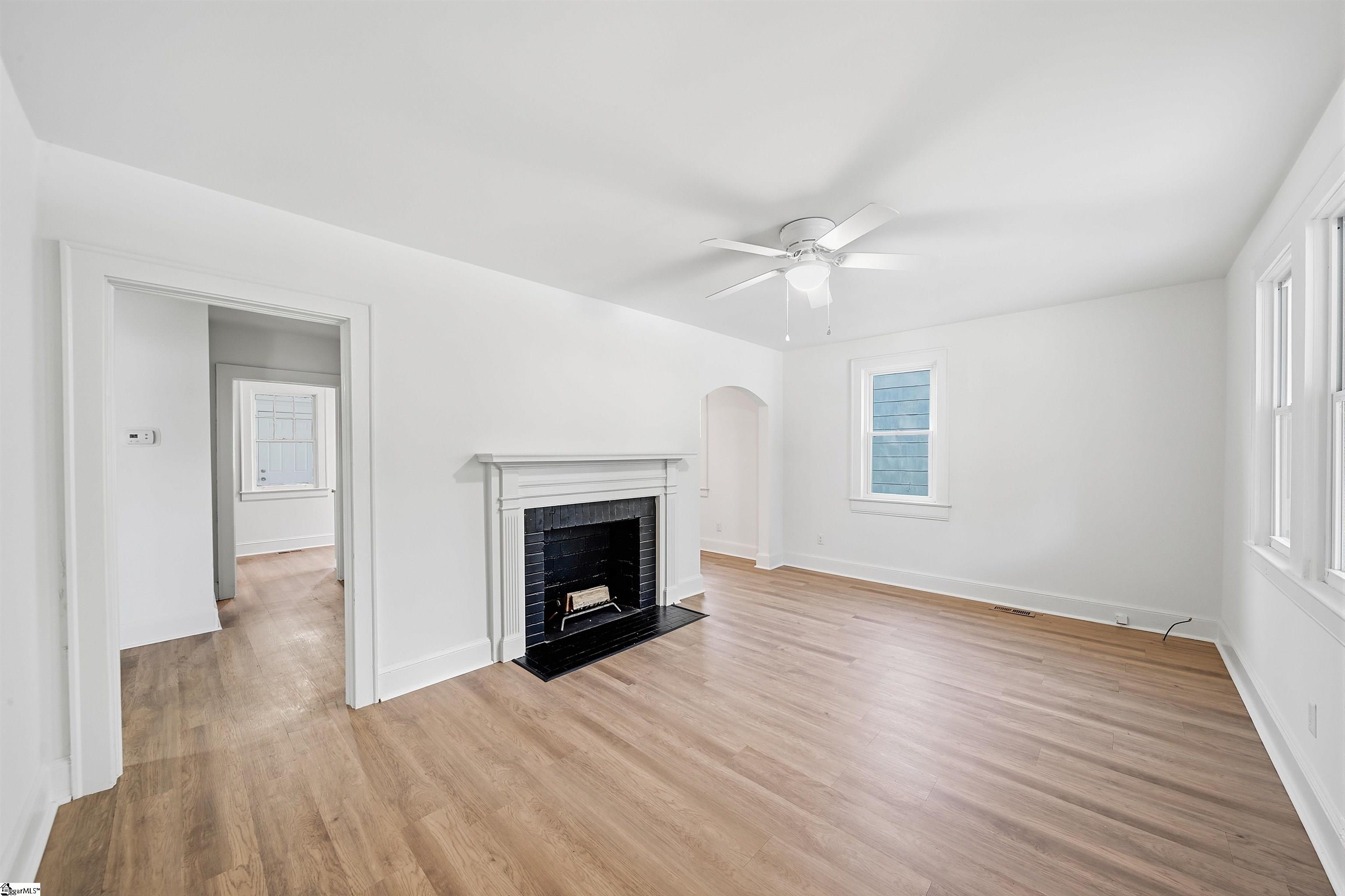 151 White Oak Road Spartanburg, SC 29301 - Photo 4 of 26