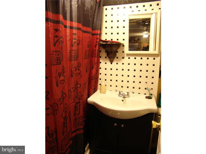 228 East County Line Road Hatboro, PA 19040 - Photo 19 of 25 Bathroom