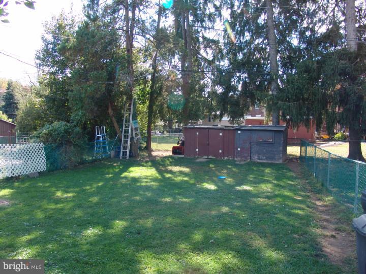 228 East County Line Road Hatboro, PA 19040 - Photo 25 of 25 Back Yard