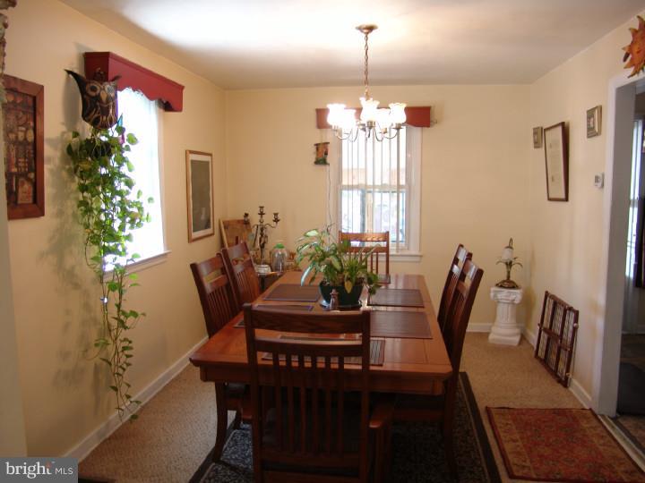 228 East County Line Road Hatboro, PA 19040 - Photo 8 of 25 Dining Room