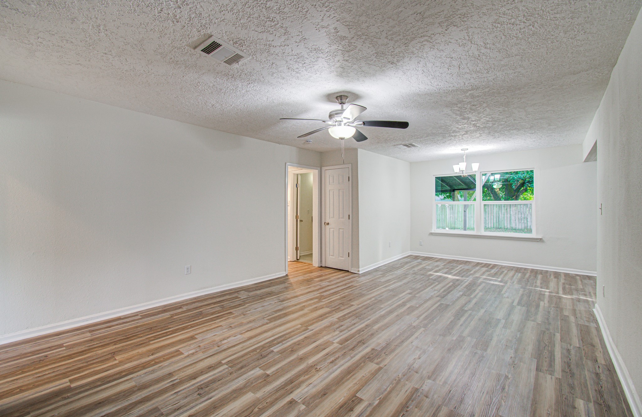 5634 Ridgeway Drive Houston, TX 77033 - Photo 18 of 42 Gallery Image 18