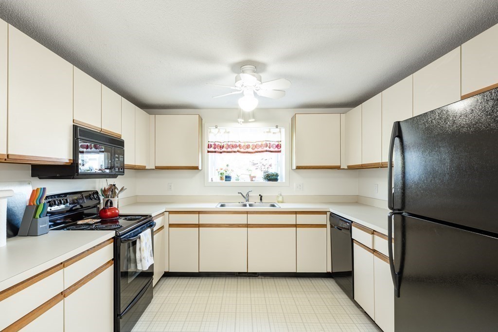126 Shellback Way, Unit 126 Mashpee, MA 02649 - Photo 3 of 39 Gallery Image 3