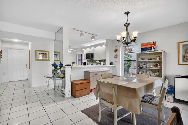 $264,990 | 10215 North Circle Lake Drive, Unit 101, Boynton Beach, FL 33437