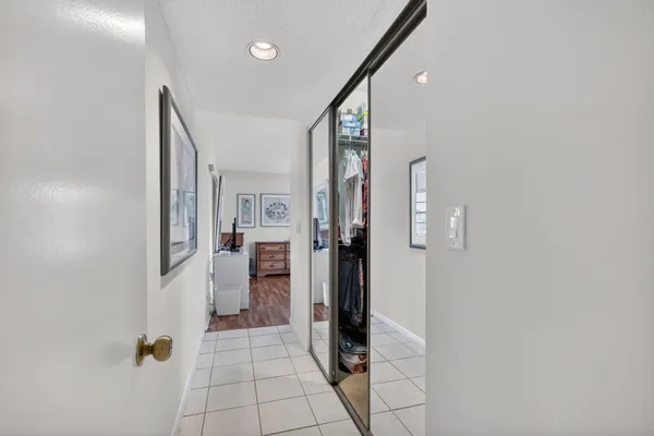 $264,990 | 10215 North Circle Lake Drive, Unit 101, Boynton Beach, FL 33437