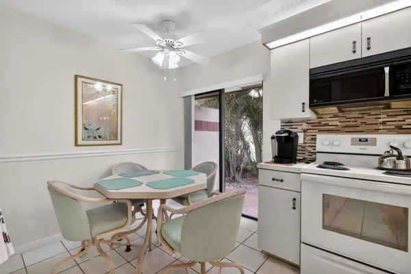 $264,990 | 10215 North Circle Lake Drive, Unit 101, Boynton Beach, FL 33437