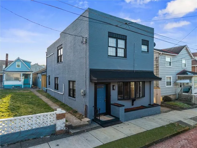 $200,000 | 309 Beech Street, Vandergrift, PA 15690