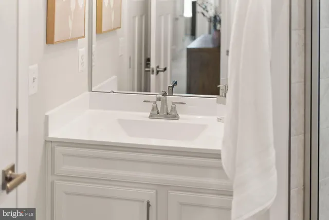 $639,000 | 24125 Newtonmore Terrace, Unit K, Sterling, VA 20166