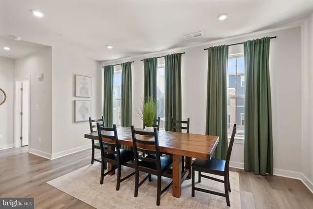 $639,000 | 24125 Newtonmore Terrace, Unit K, Sterling, VA 20166