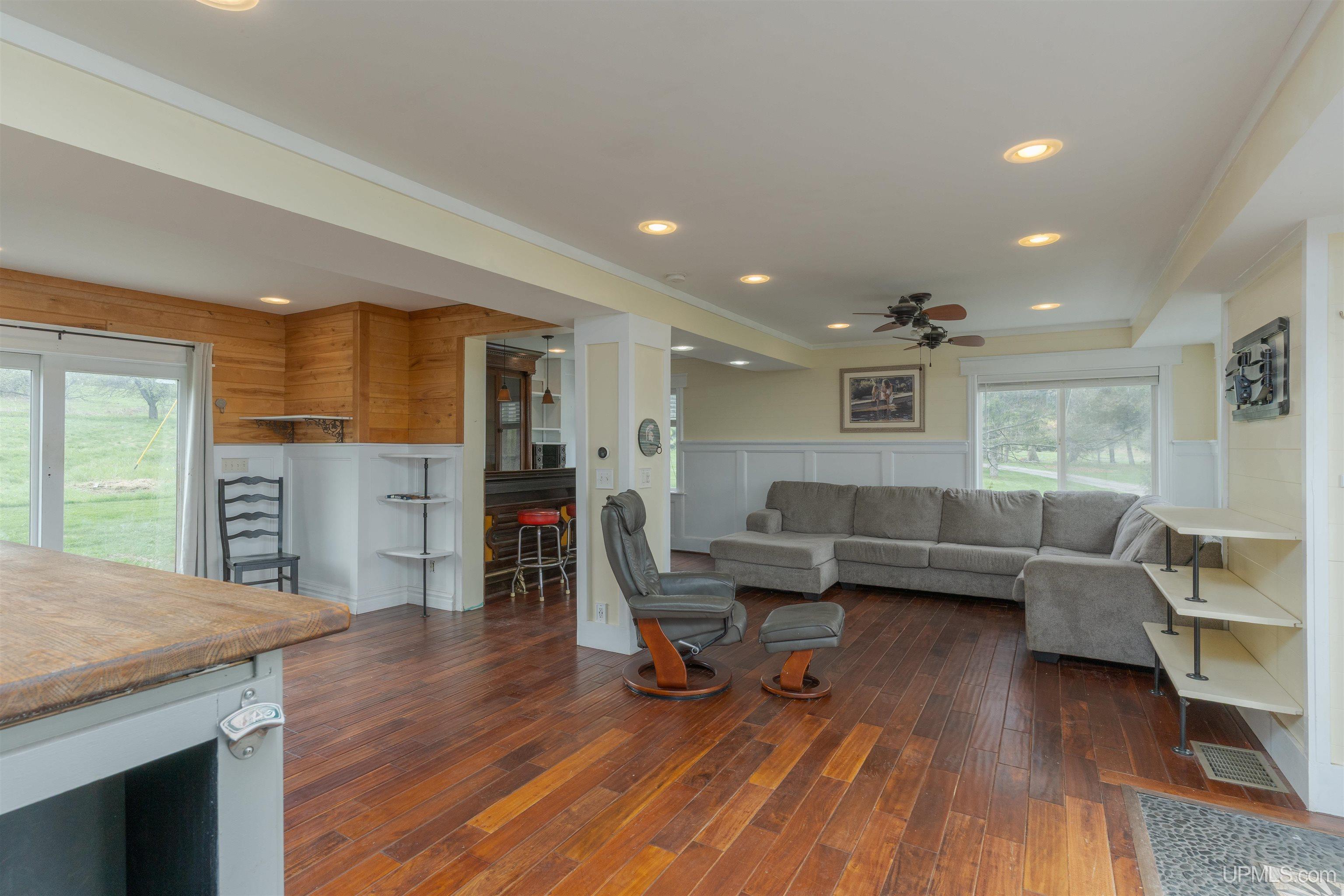 140 Sunset Shores Road Iron River, MI 49935 - Photo 11 of 61