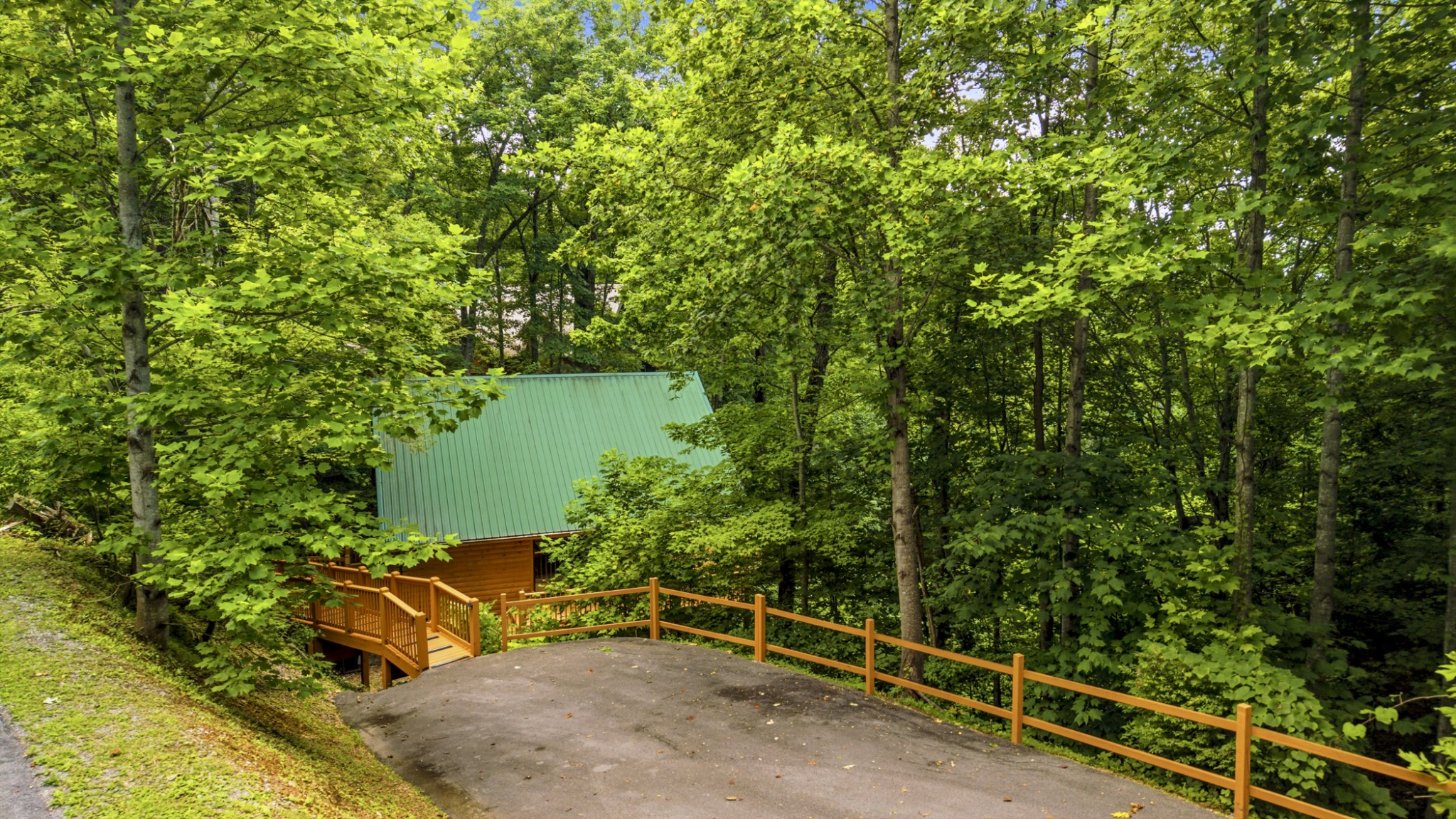 820 Pinnacle Vista Road Gatlinburg, TN 37738 - Photo 2 of 31